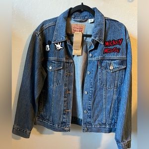 NWT Disney- Levi’s Mickey Mouse denim jean jacket - Large